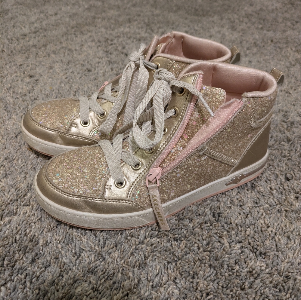 Sketchers girls sneakers